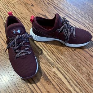 New under armour sneakers size 7.5